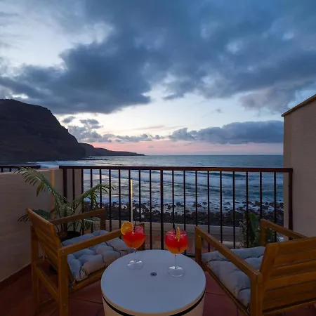 Giraud Ii - Secluded Beachfront Duplex