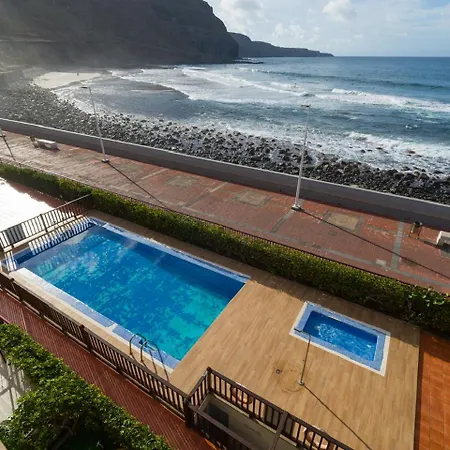 Giraud Ii - Secluded Beachfront Duplex Apartamento *